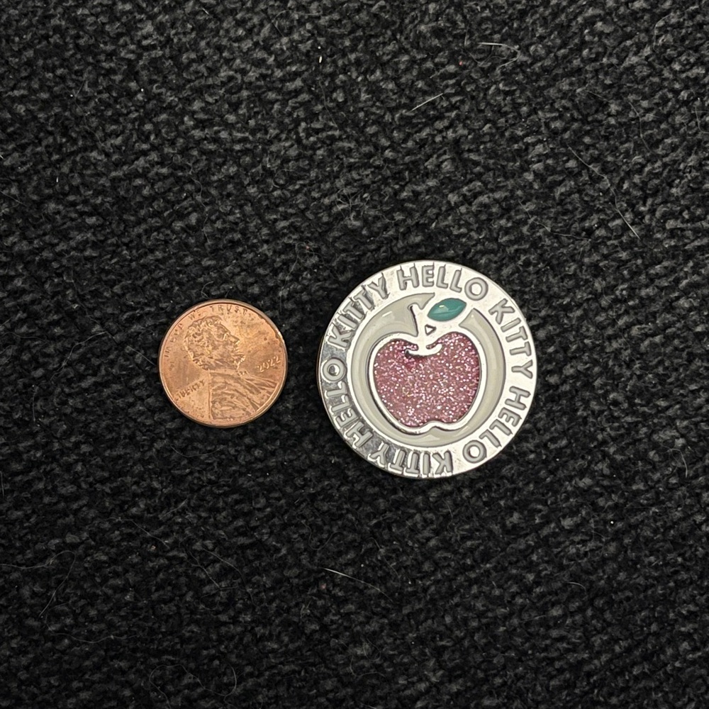 Crocs Jibbitz Hello Kitty Glitter Apple Coin charm